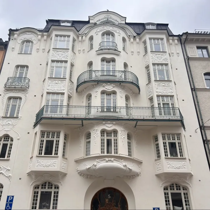 Fredrikshovsgatan 5